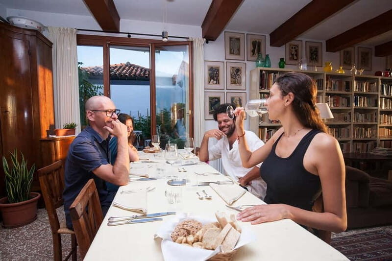 Venice: Social Gourmet Dinner Experience - Practical Tips & Considerations