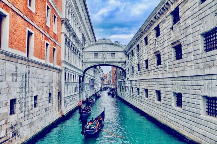 venice-st-marks-basilica-doges-palace-and-gondola-ride