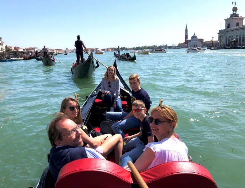 venice-st-marks-walking-tour-and-gondola-combo