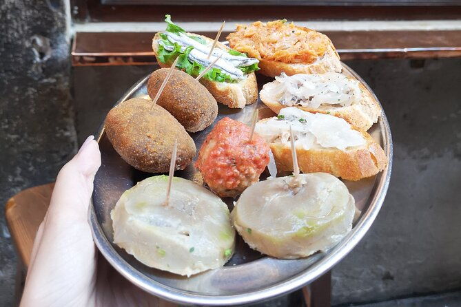 venice-street-food-tour-cicchetti-spritz-with-local-guide