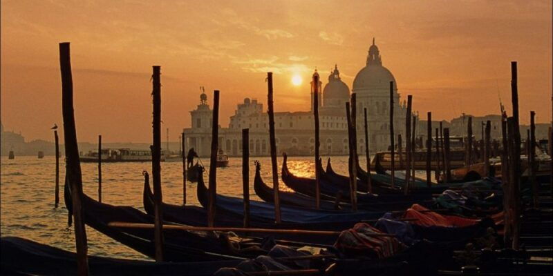 venice-sunset-or-evening-gondola-tour