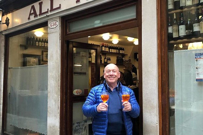 venice-through-the-eyes-of-a-venetian-walk-and-luxurious-private-water-taxi