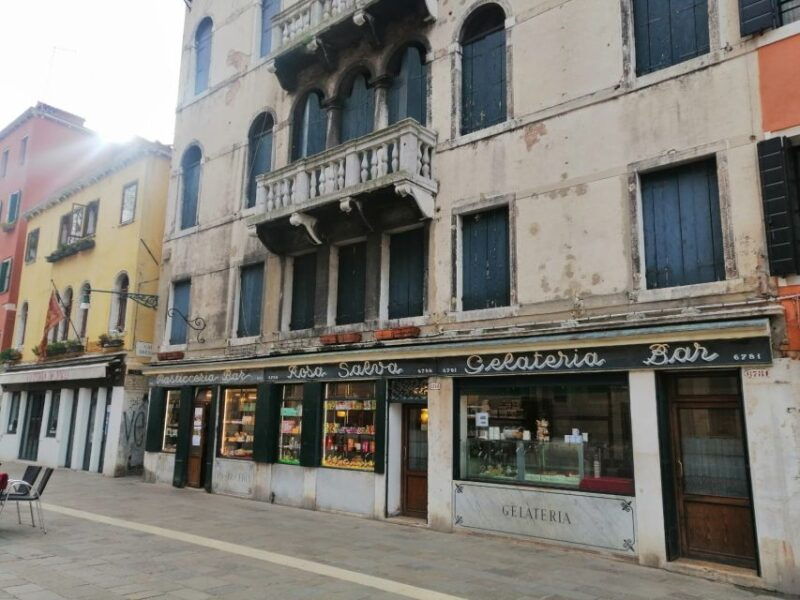 venice-traditional-cafes-and-pastry-shops-walking-tour