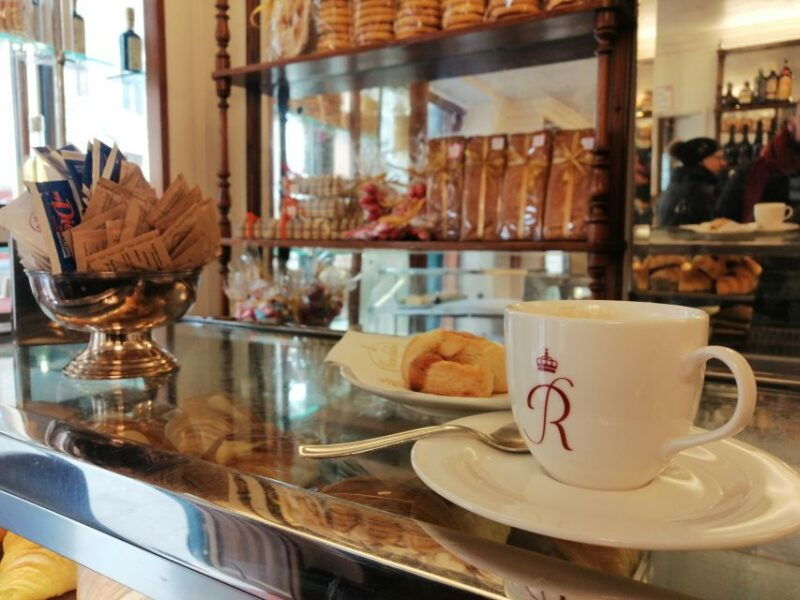 venice-traditional-cafes-and-pastry-shops-walking-tour