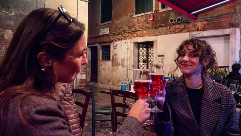 Venice: Twilight Highlights Tour with Spritz and Cicchetti - Key Points