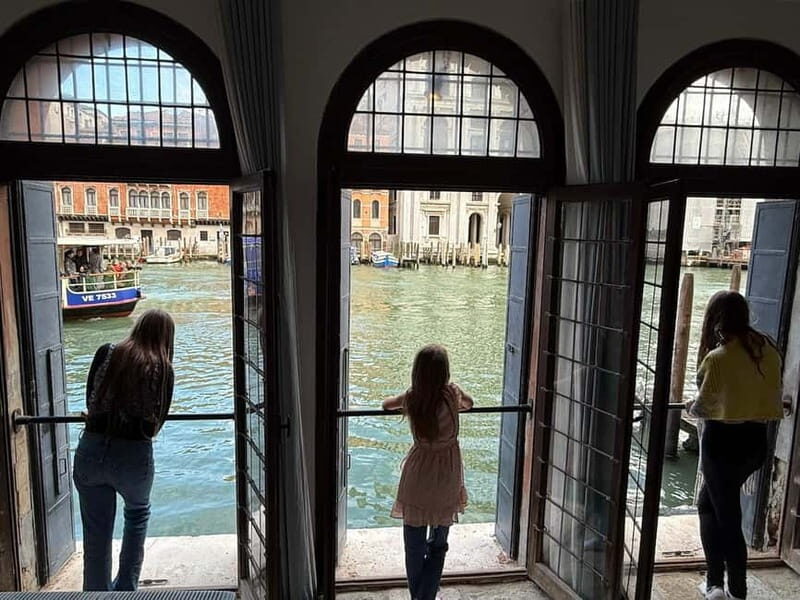 Venice: Twilight Highlights Tour with Spritz and Cicchetti - The Authentic Venetian Experience: Spritz and Cicchetti