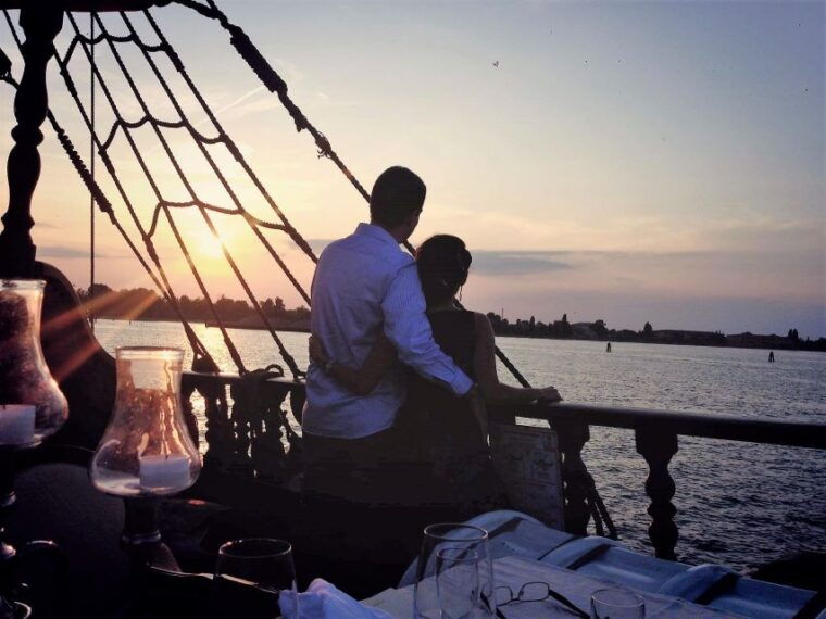 venice-venetian-lagoon-tour-and-galleon-dinner