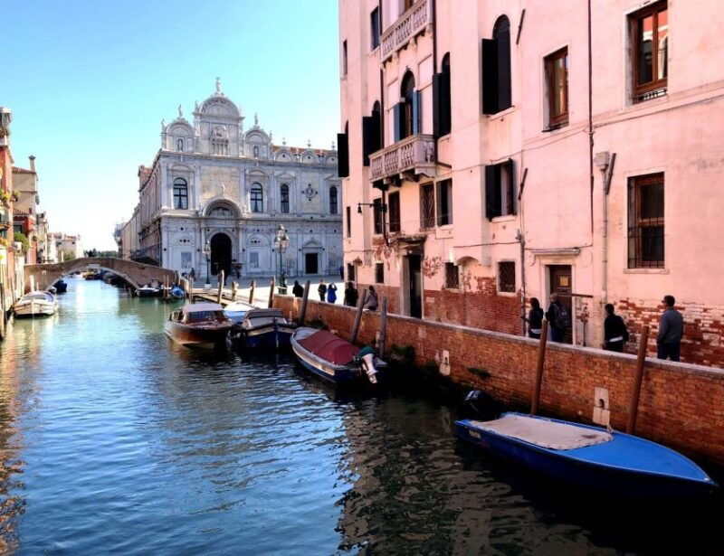 venice-walking-tour-and-gondola-ride-combo