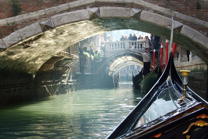 venice-walking-tour-and-gondola-ride