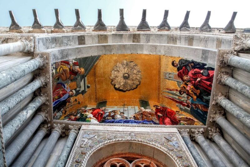 venice-walking-tour-doge-palace-st-marks-basilica
