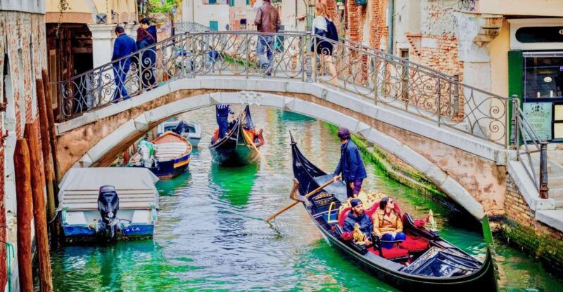 venice-walking-tour-gondola-ride-2