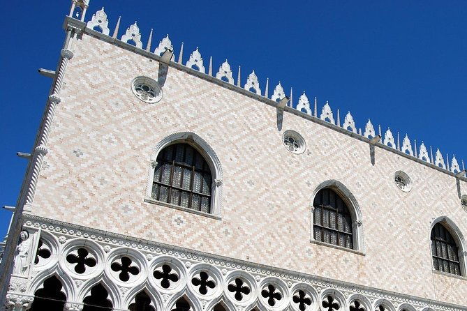 venice-walking-tour-plus-skip-the-lines-doges-palace-and-st-marks-basilica-tours