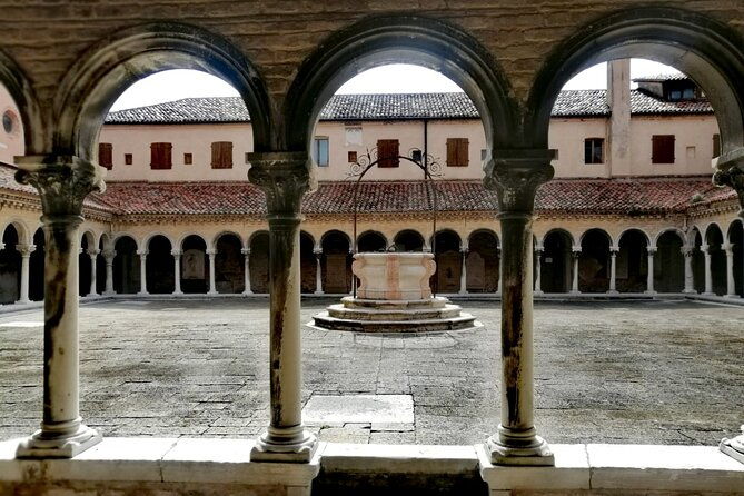 venices-cemetery-on-san-michele-island-tour