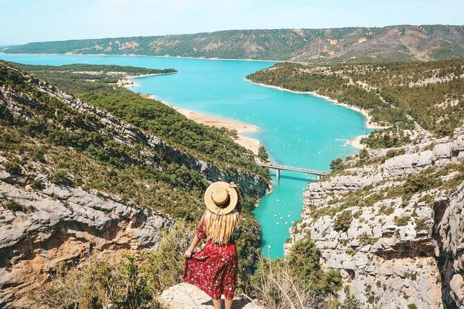 verdon-gorge-the-grand-canyon-of-europe-lake-and-lavender