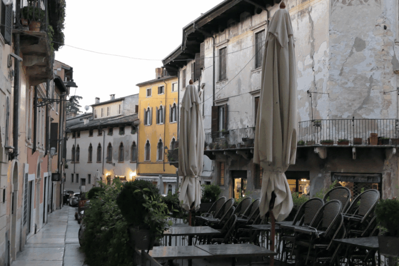 verona-awakens-early-morning-walking-tour