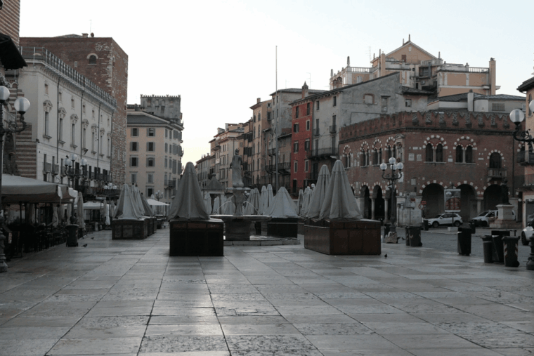 verona-awakens-early-morning-walking-tour