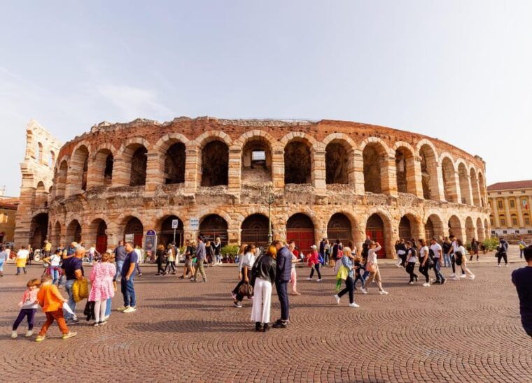 verona-express-walk-with-a-local-in-60-minutes