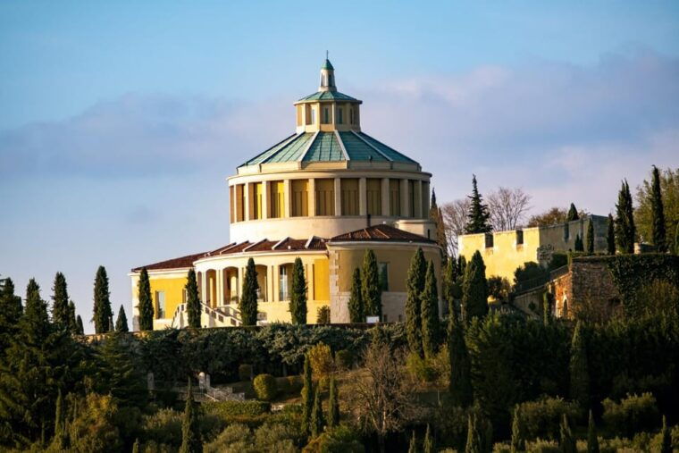 verona-express-walk-with-a-local-in-60-minutes