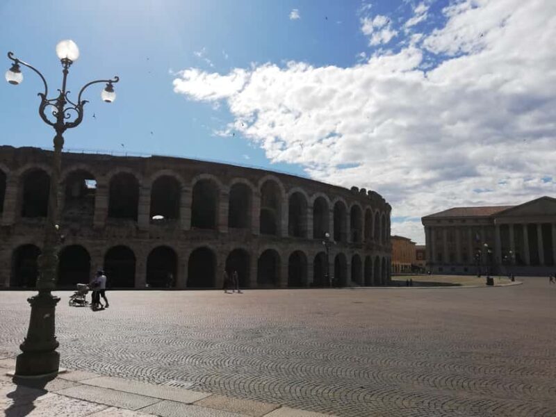 Verona Highlights Small Group Tour With an Expert Guide - A Walk Through Verona’s Heart: What to Expect