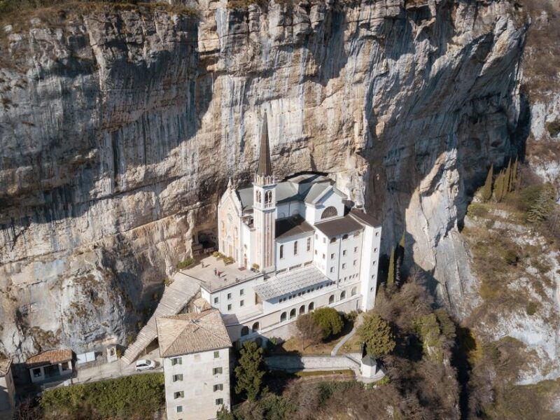 verona-madonna-della-corona-sanctuary-walking-tour