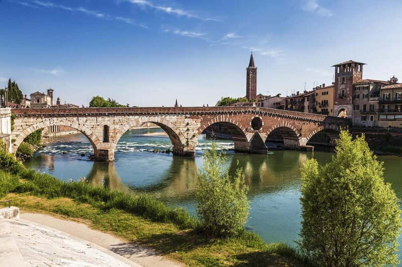Verona: Walking Sightseeing City Tour with Local Guide - The Sum Up