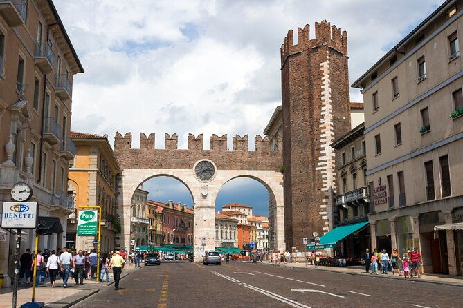 verona-walking-tour-with-an-app