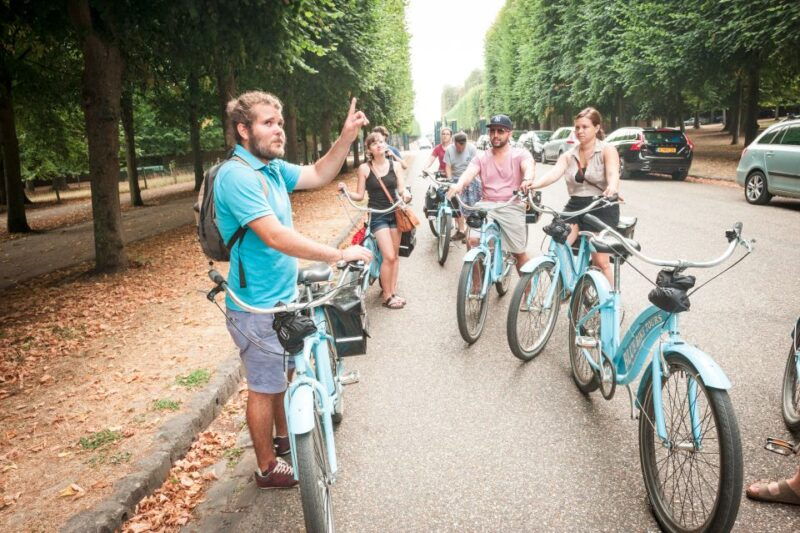 versailles-bike-tour-with-palace-queen-farm-entrance