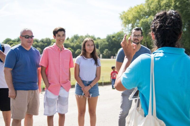 versailles-bike-tour-with-palace-queen-farm-entrance