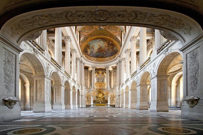 versailles-castle-private-guided-day-tour-from-paris-van-guide