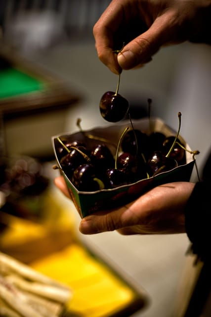 versailles-farmers-market-food-tour-by-a-culinary-school