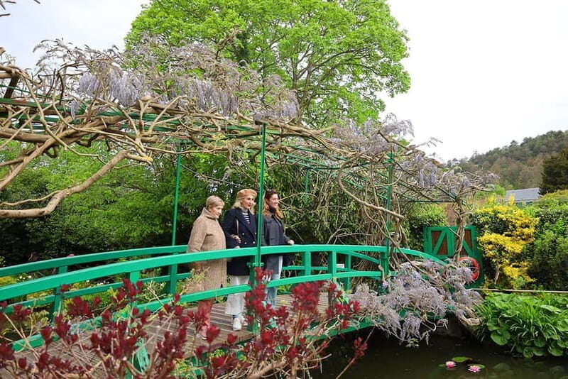 Versailles & Giverny from Paris PRIVATE TOUR with PHOTOSHOOT - Who Would Love This Tour?  