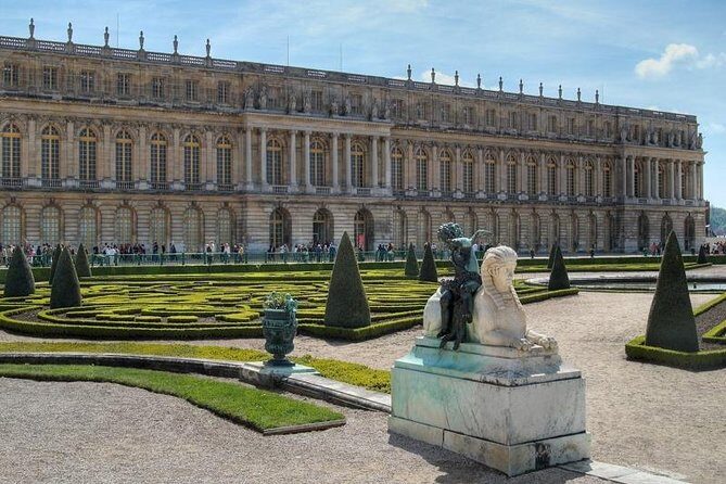 Versailles Guided Tour and Priority Access with Hotel* Pickup - What’s Not Included?