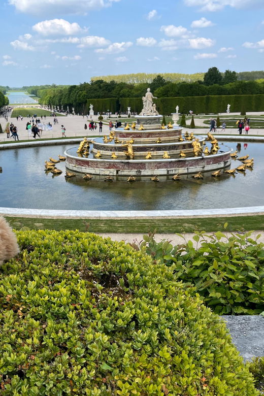 versailles-half-day-private-tour-by-luxury-car