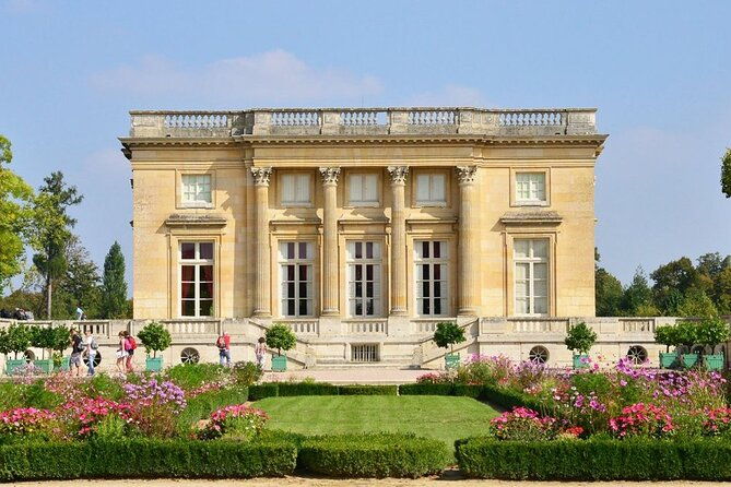 versailles-half-day-private-tour-trianons-gardens-included