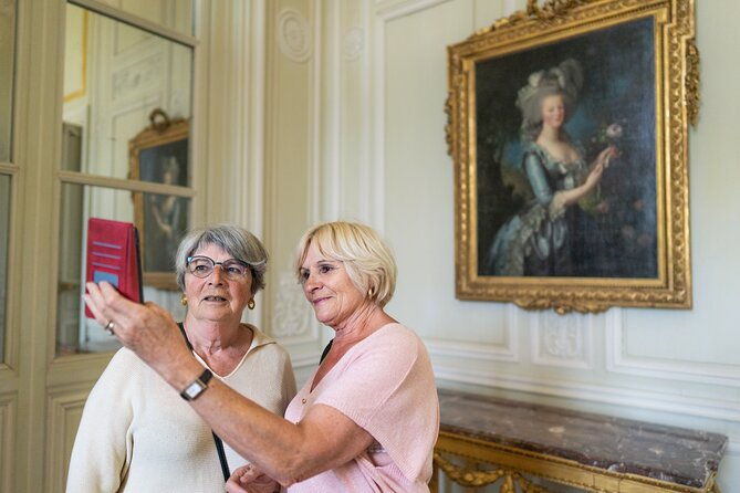 versailles-marie-antoinette-afternoon-guided-tour-with-petit-trianon-hamlet