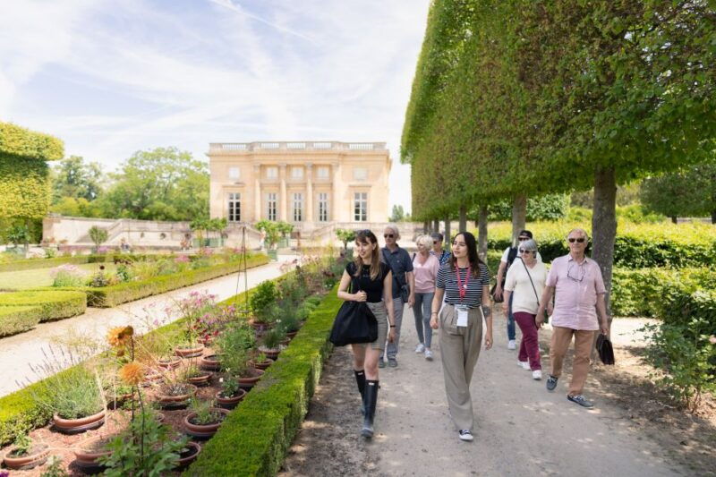 versailles-marie-antoinette-petit-trianon-estate-tour