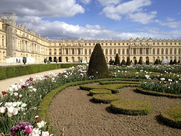 versailles-palace-and-gardens-half-day-guided-tour-from-paris