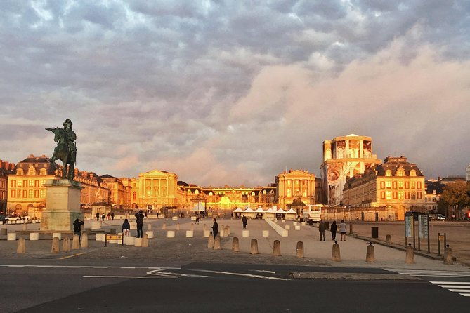 versailles-palace-and-gardens-tour-by-train-from-paris-with-skip-the-line