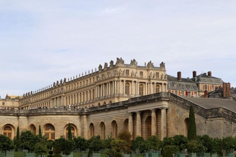 versailles-palace-and-giverny-private-guided-tour-from-paris-2