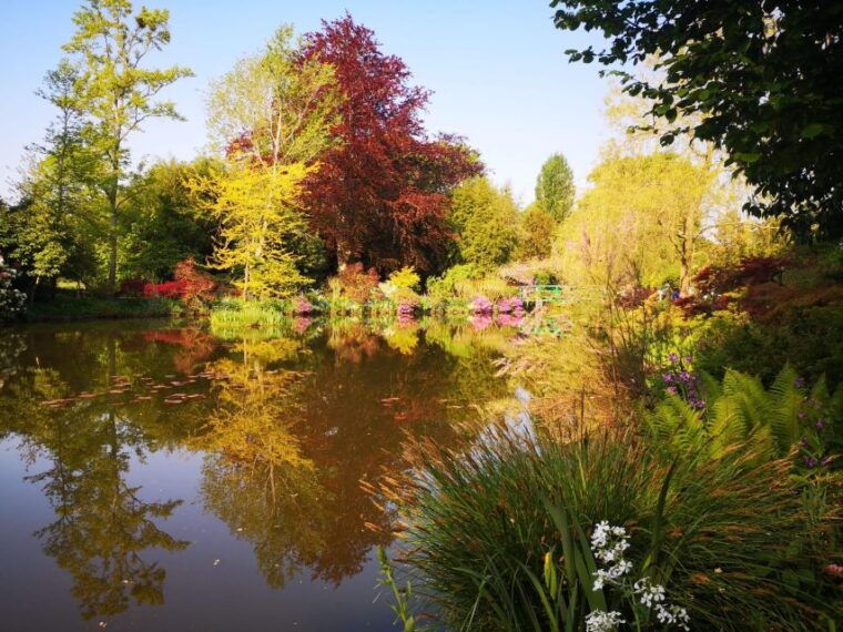 versailles-palace-and-giverny-private-guided-tour-from-paris-2