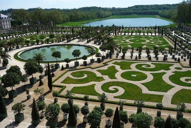 versailles-palace-and-trianon-guided-day-tour-from-paris