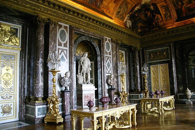 versailles-palace-and-trianon-guided-day-tour-from-paris