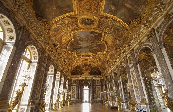 versailles-palace-and-trianon-guided-day-tour-from-paris