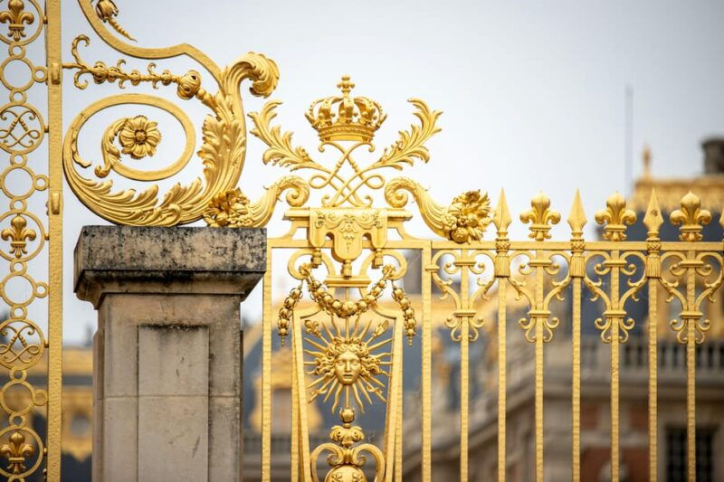 versailles-palace-guided-experience-and-gardens-entry-12-ppl