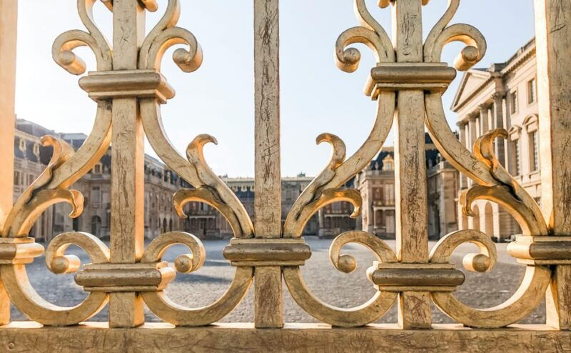 versailles-palace-guided-experience-and-gardens-entry-12-ppl