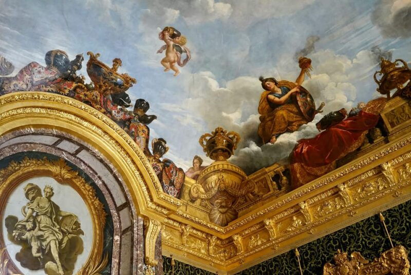 versailles-palace-guided-experience-and-gardens-entry-12-ppl