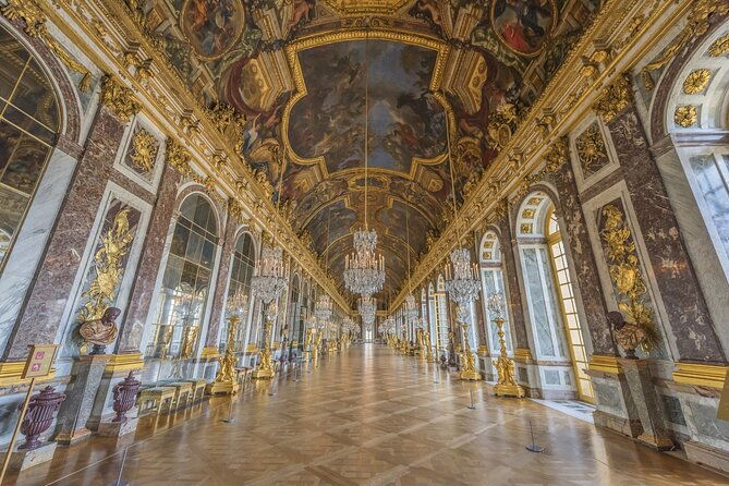 versailles-palace-guided-tour-with-coach-transfer-from-paris