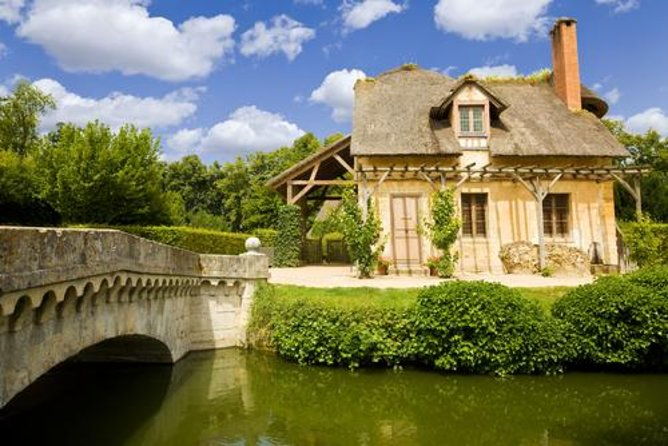 versailles-palace-guided-tour-with-gardens-trianons-the-hamlet