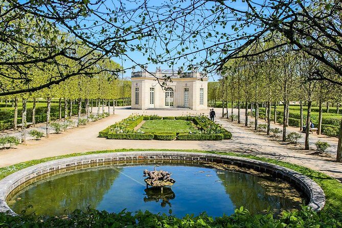 Versailles Palace & Marie-Antoinette's Estate Private Guided Tour with Lunch - Practical Tips for Your Visit