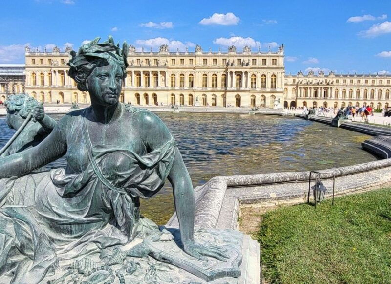 versailles-palace-marie-antoinettes-estate-private-tour